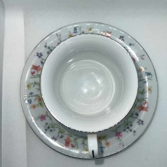 CROWN MING TEA CUP AND SAUCER SUSAN PATTERN VINTAGE FINE CHINA FLOWERS FLORAL - Picture 5 of 9